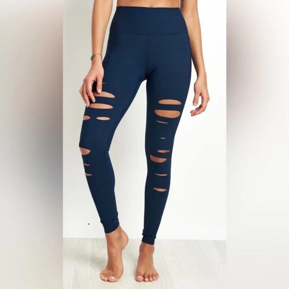 Alo Yoga Women's Sz. XXS High Waisted Ripped Warrior Legging In Navy